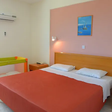 Artemis Aparthotel Protaras