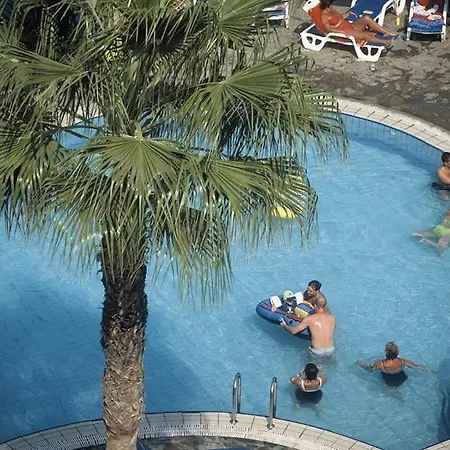 Artemis 3* Protaras