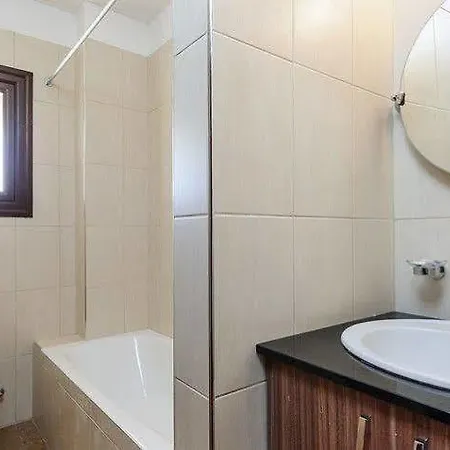 Artemis Aparthotel 3*