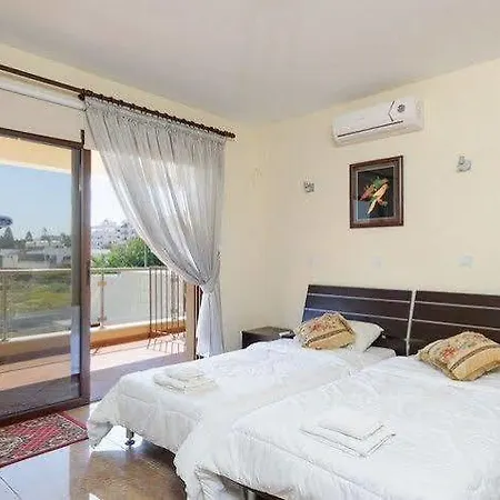Artemis Aparthotel